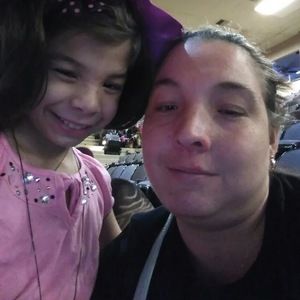 Meet your Posher, Crystal